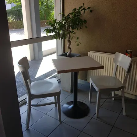 Valence Nord Hotel 2*